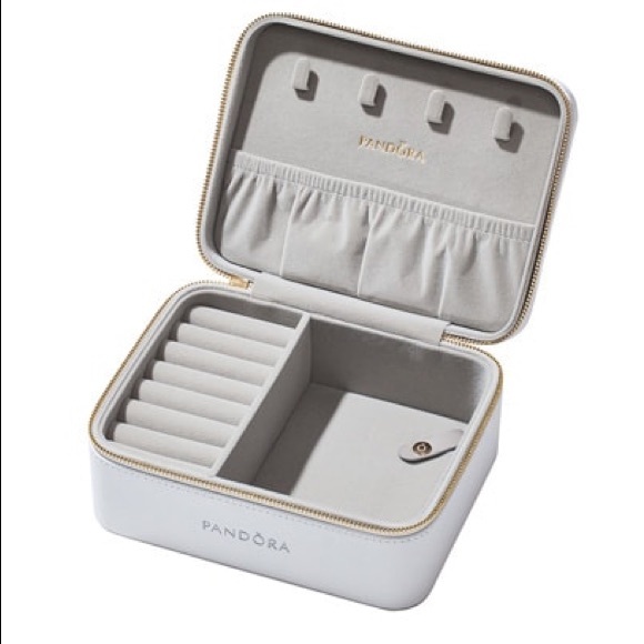 travel jewellery case pandora